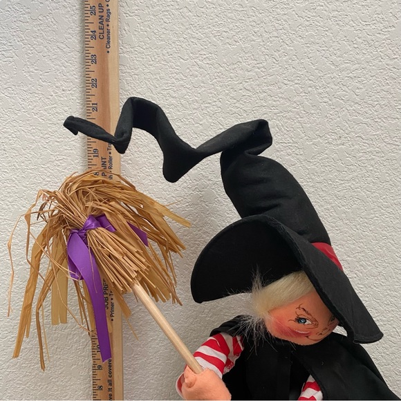 Vintage 1994 ANNALEE Doll Witch with Broom 20” Halloween Doll - Picture 6 of 15